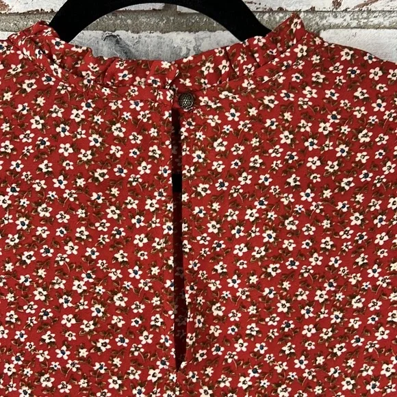 Forever 21 | Red Floral Blouse - Picture 7 of 8